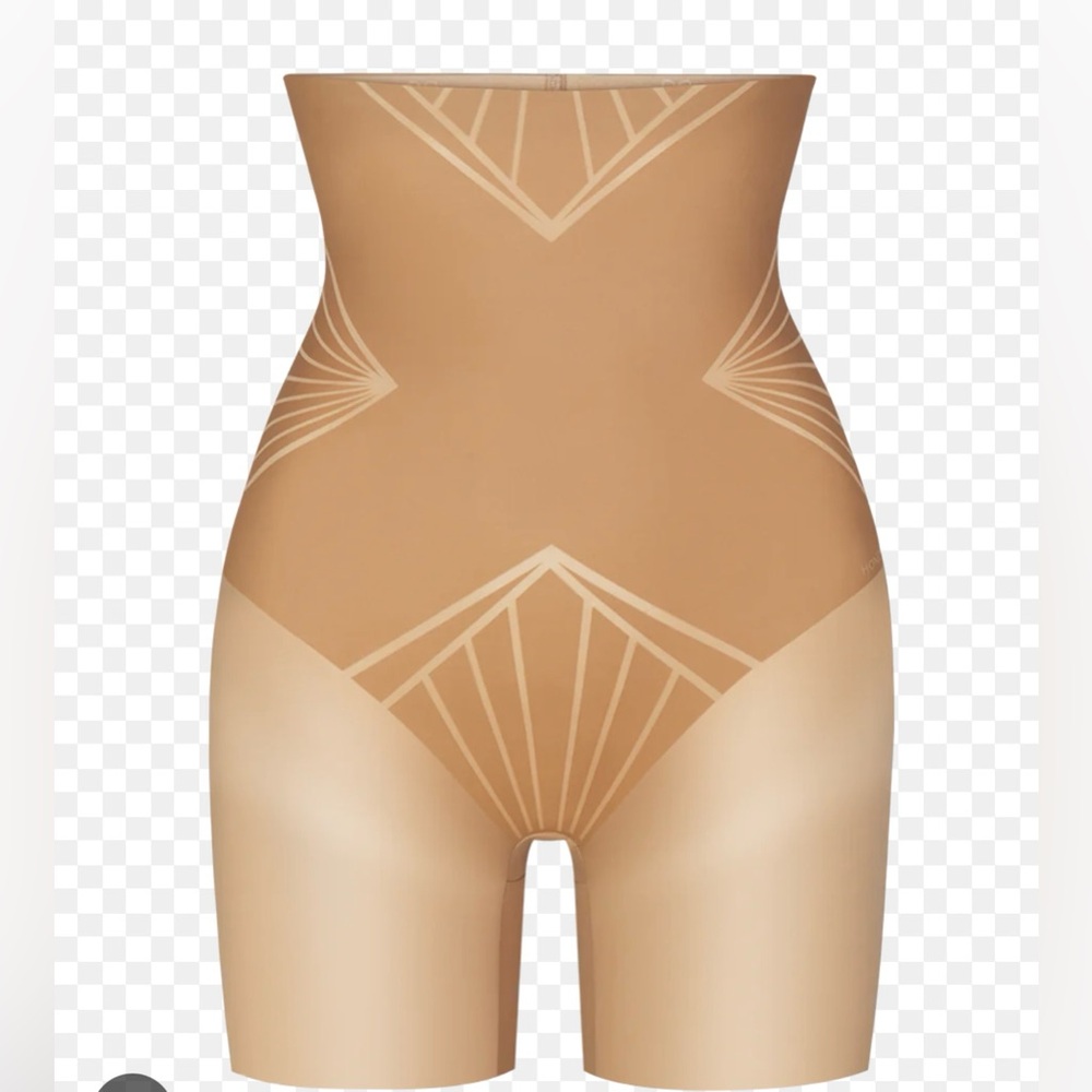 Honeylove ShadowSculpt High-Waist Short